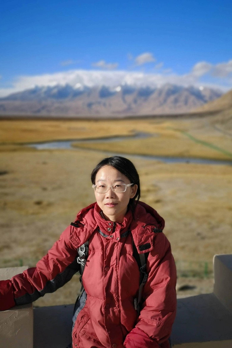 李娟 portrait