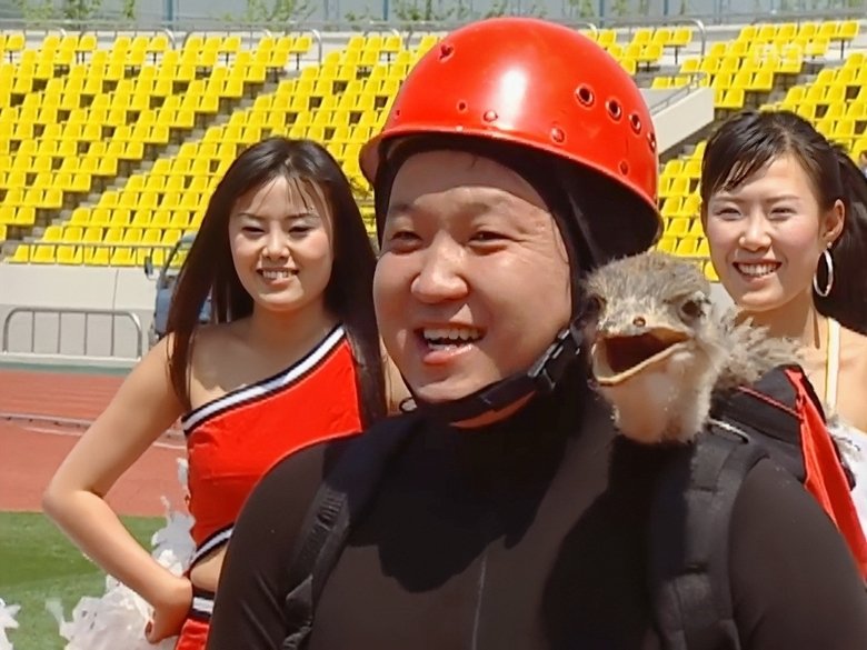 Still image for Infinite Challenge season 1 episode 27: Reckless Challenge Best Moments + Unaired Race with Ostrich Challenge Scene Still image for Infinite Challenge season 1 episode 27: Reckless Challenge Best Moments + Unaired Race with Ostrich Challenge Scene