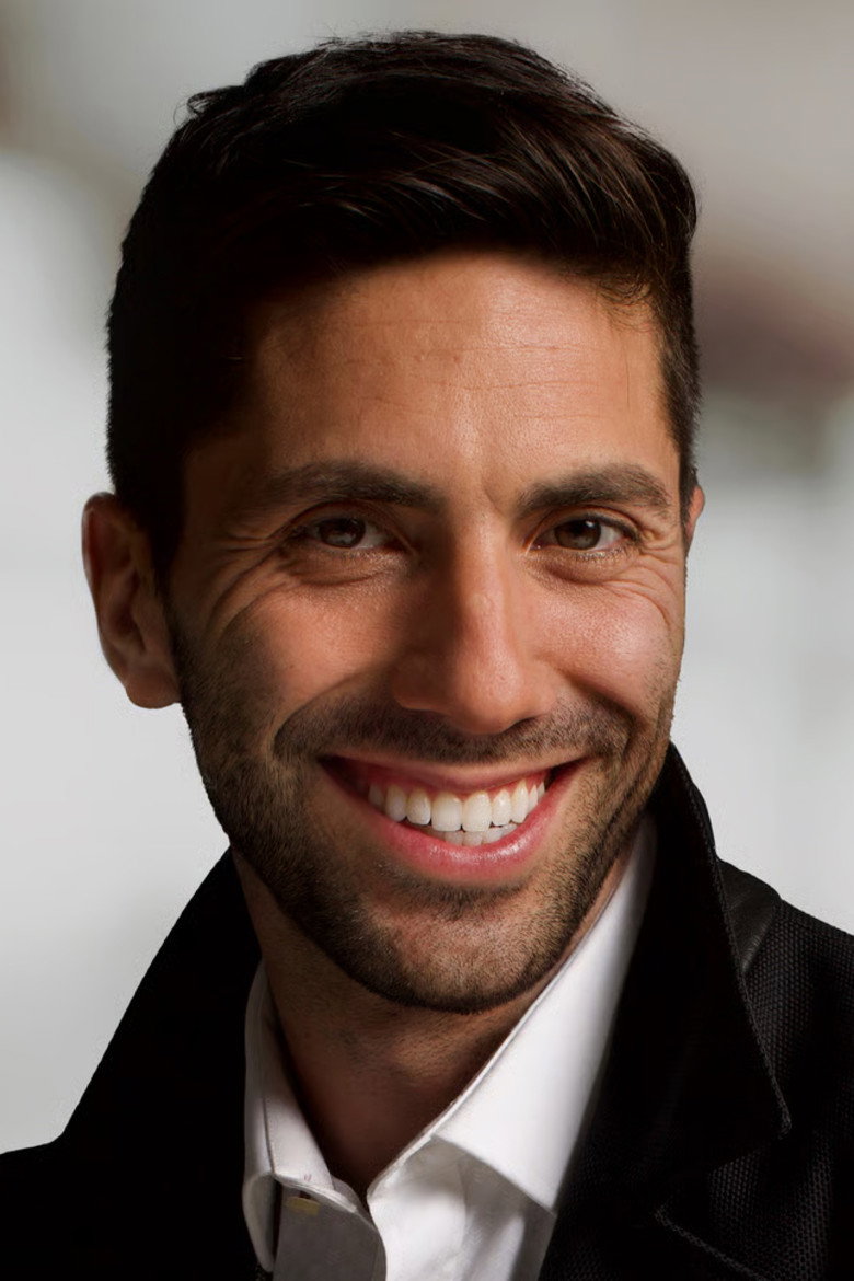 Nēv Schulman photo