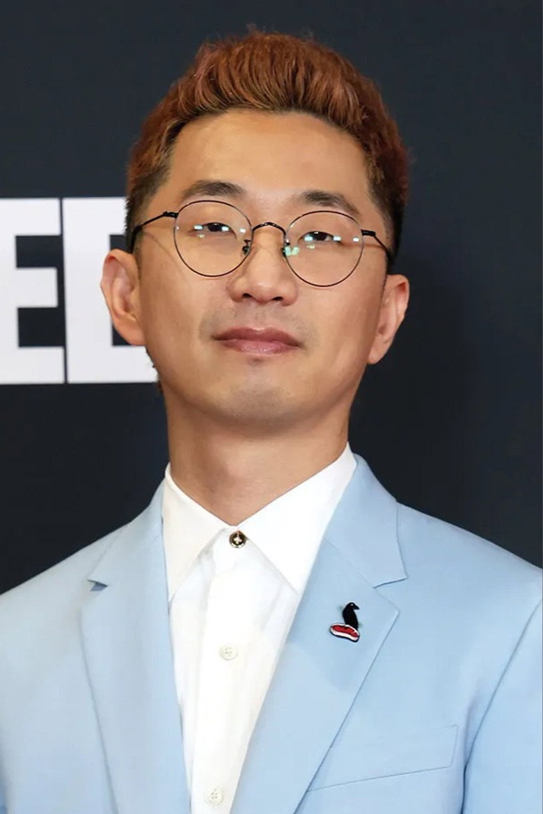 Lee Sung Jin photo 3