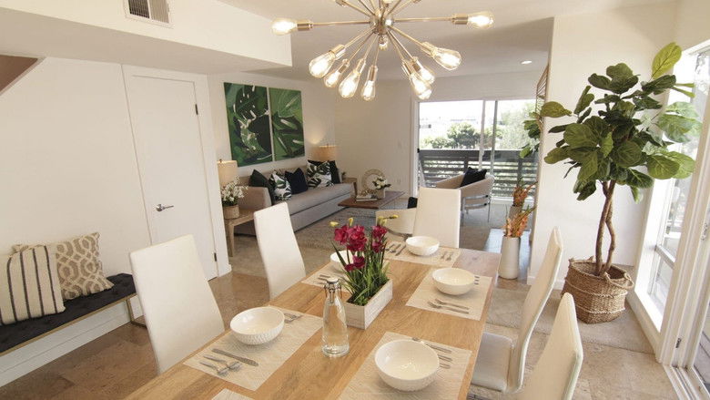 Still image for Hot Properties: San Diego season 1 episode 3: Rock the Dock