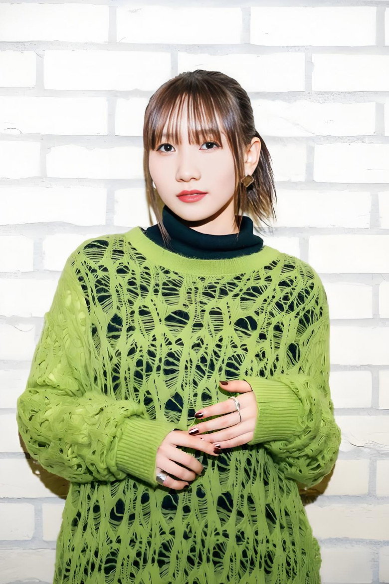 Lilas Ikuta photo