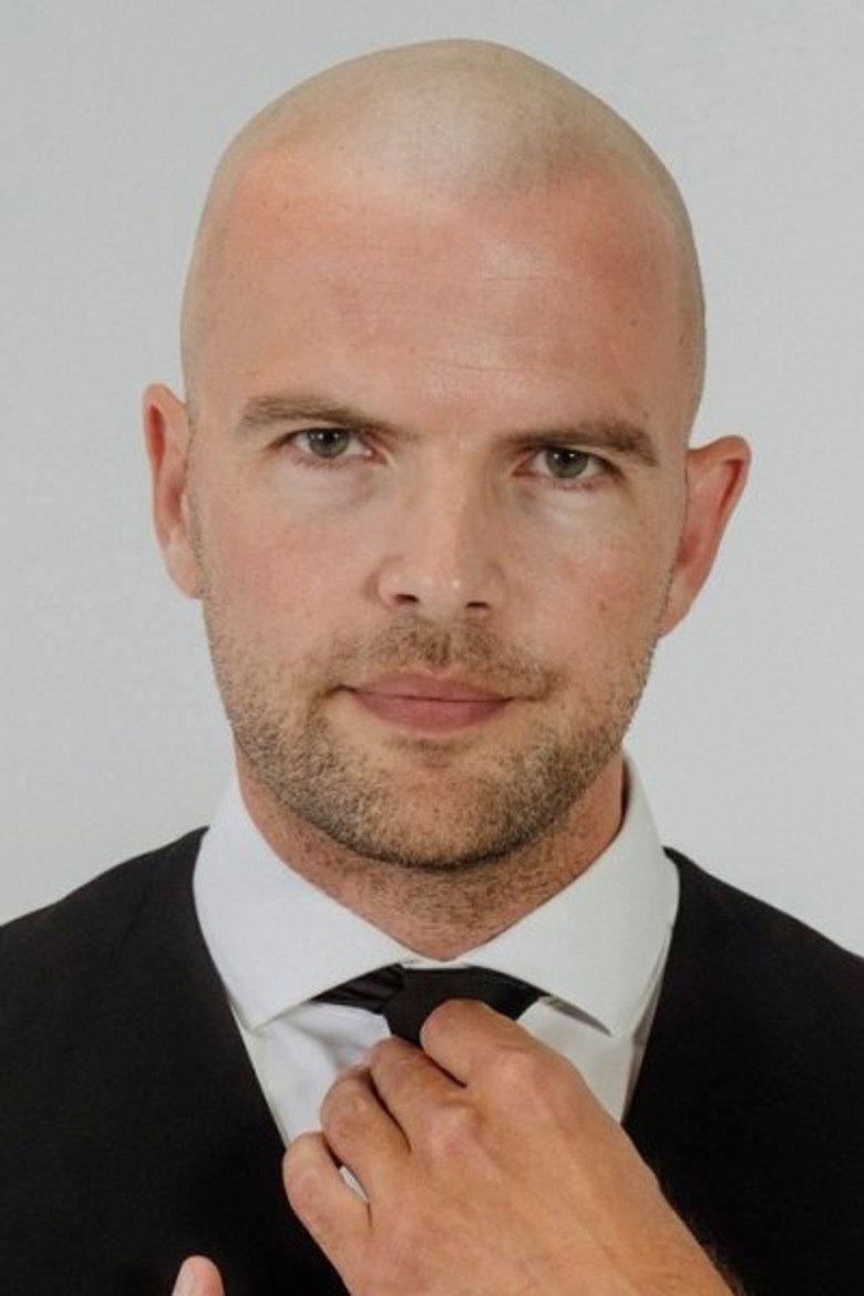 Simon Olesen portrait image