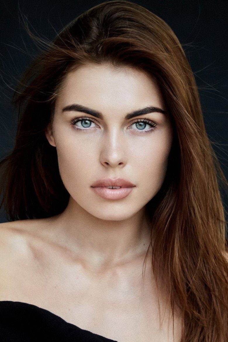 Alina Akbulatova portrait