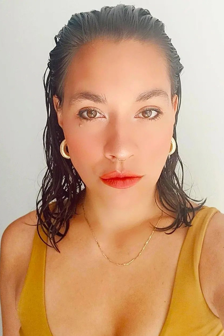 Alex Denisa Katzer portrait