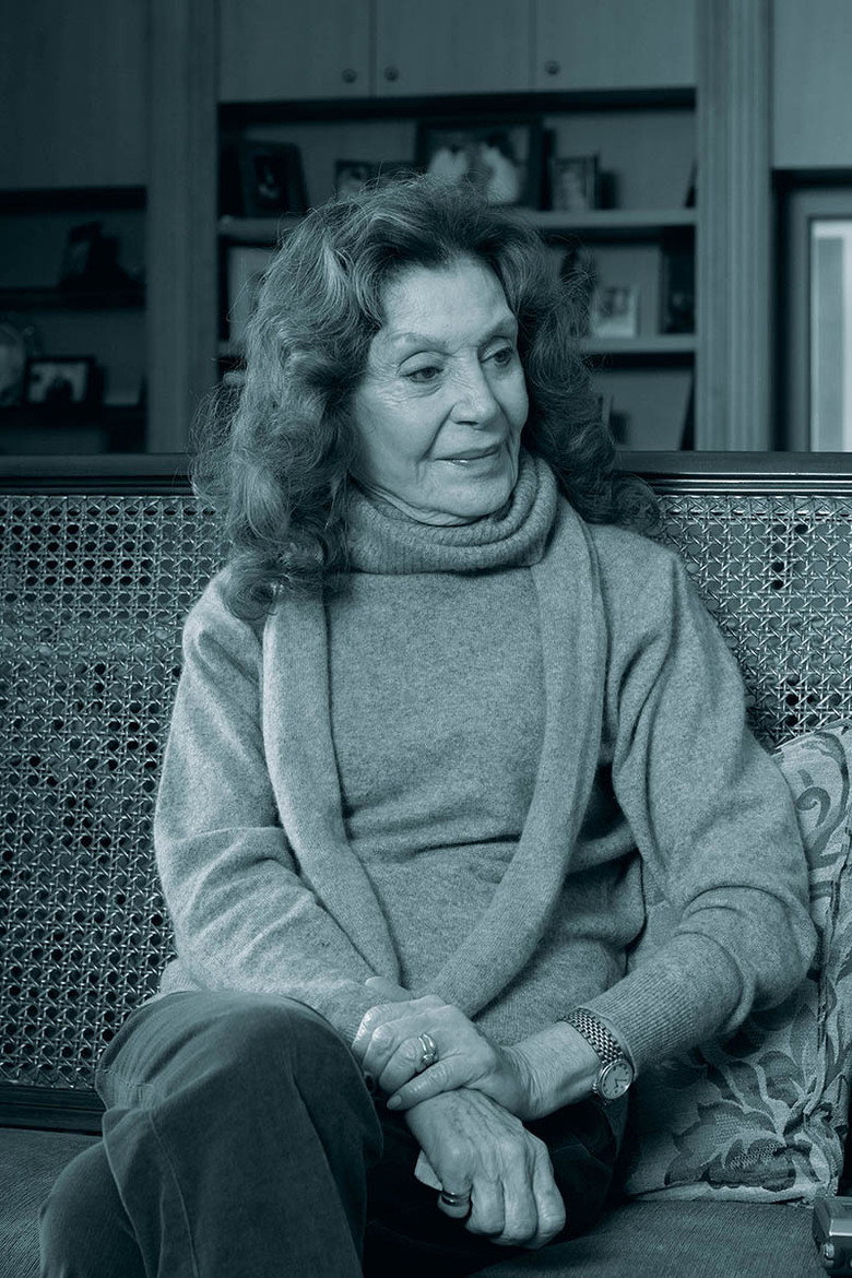 Yıldız Kenter photo 3