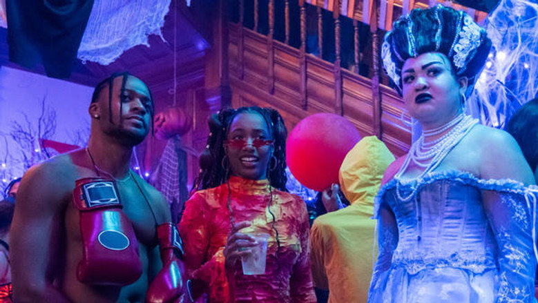 Still from The Sex Lives of College Girls - Season 3 Episode 6