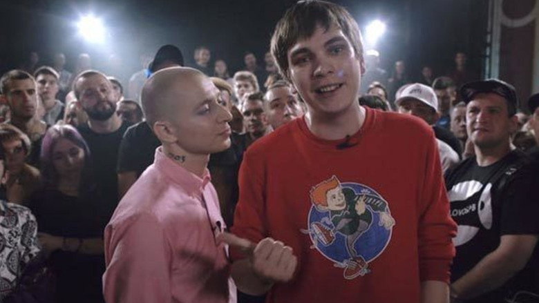 Still from VERSUS X #SLOVOSPB: Oxxxymiron vs. Slava KPSS (Gnoyny)