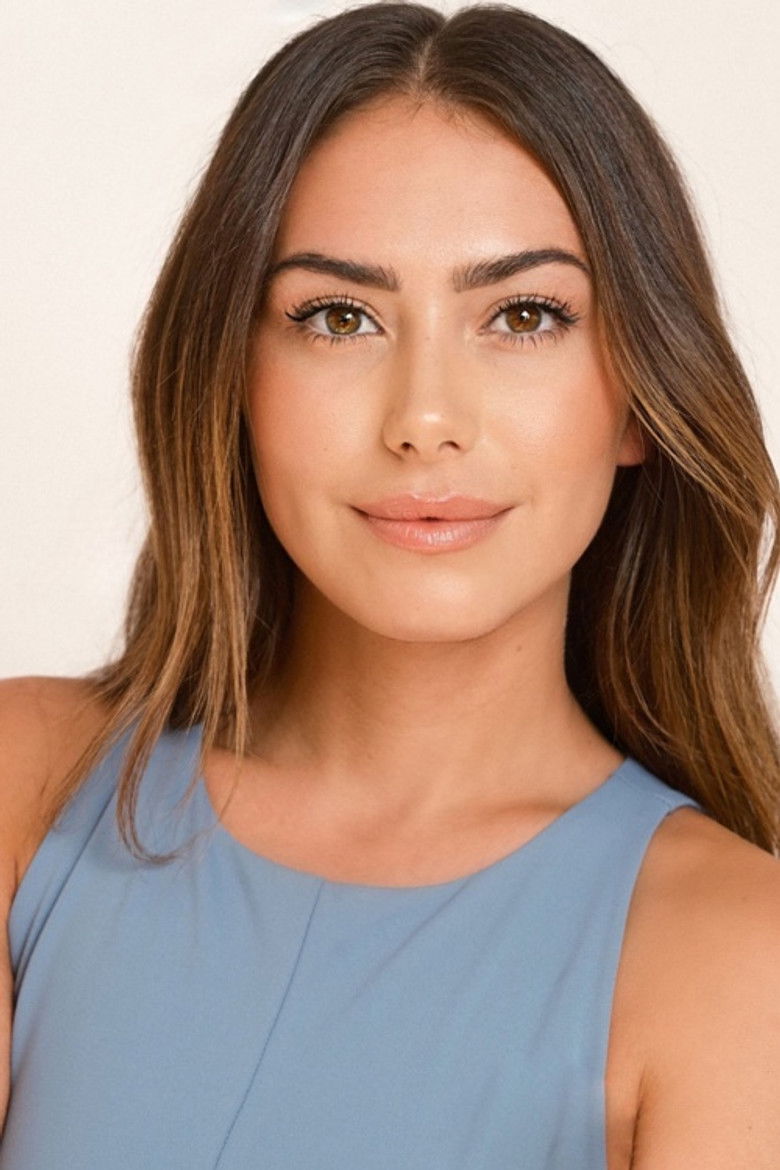 Ysabella Costa portrait image