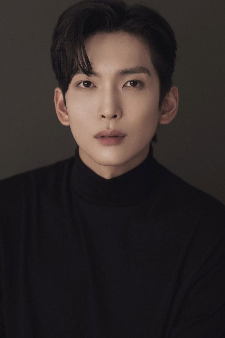 Moon Kang-hyuk photo