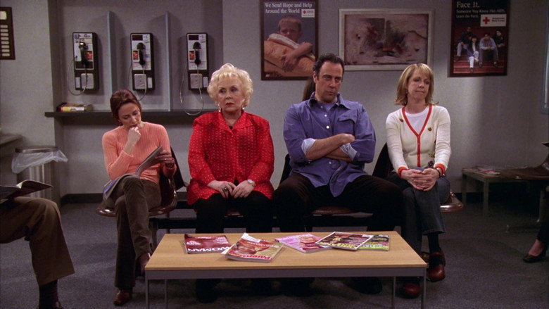 Still from Everybody Loves Raymond - Season 9 Episode 16