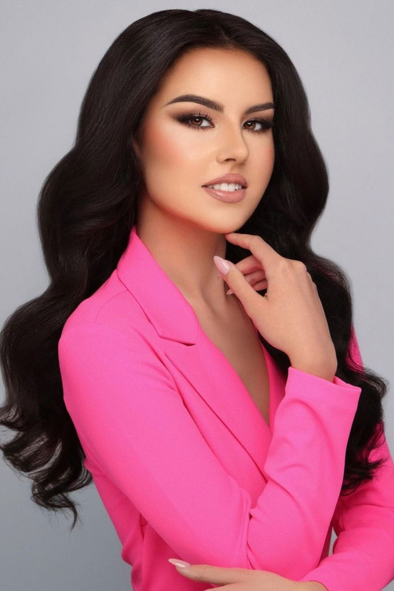 Allison LaForce portrait image