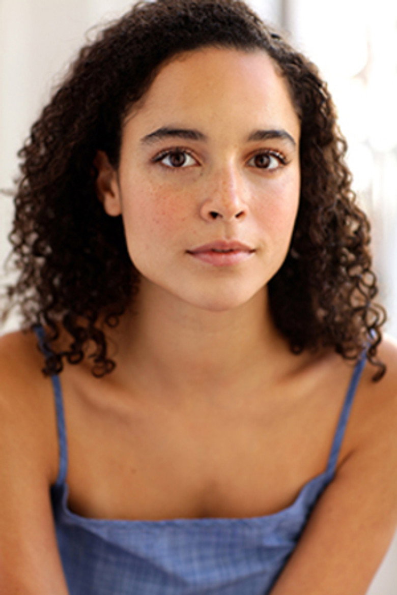 Juliana Canfield photo 3