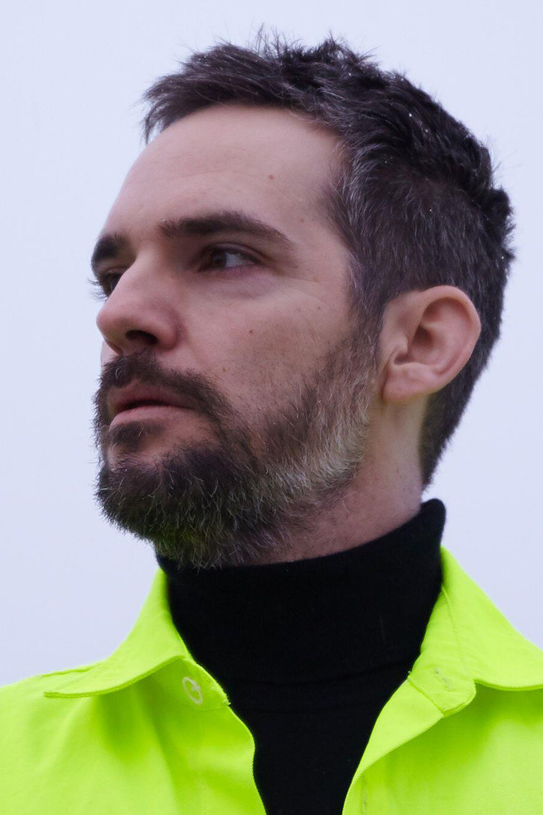 Mat Vézio portrait image