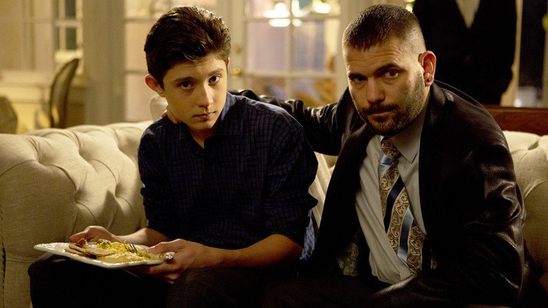 Still from Weeds - Season 8 Episode 12