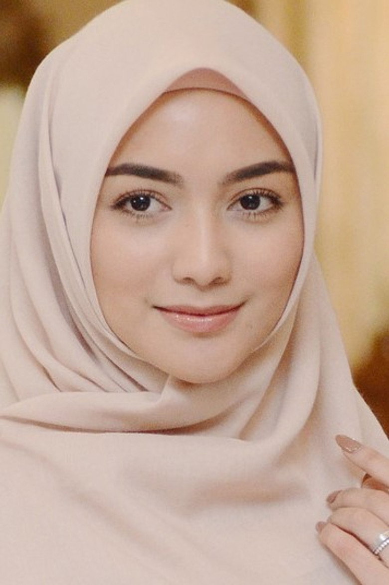 Citra Kirana photo 3