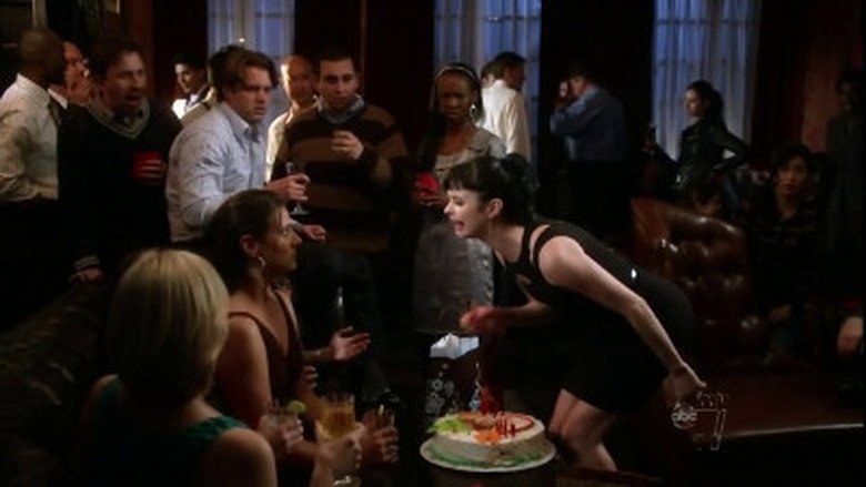 Watch Don't Trust the B---- in Apartment 23 Season 2 Episode 5 - Watch Don't Trust The B In Apartment 23 Online Free