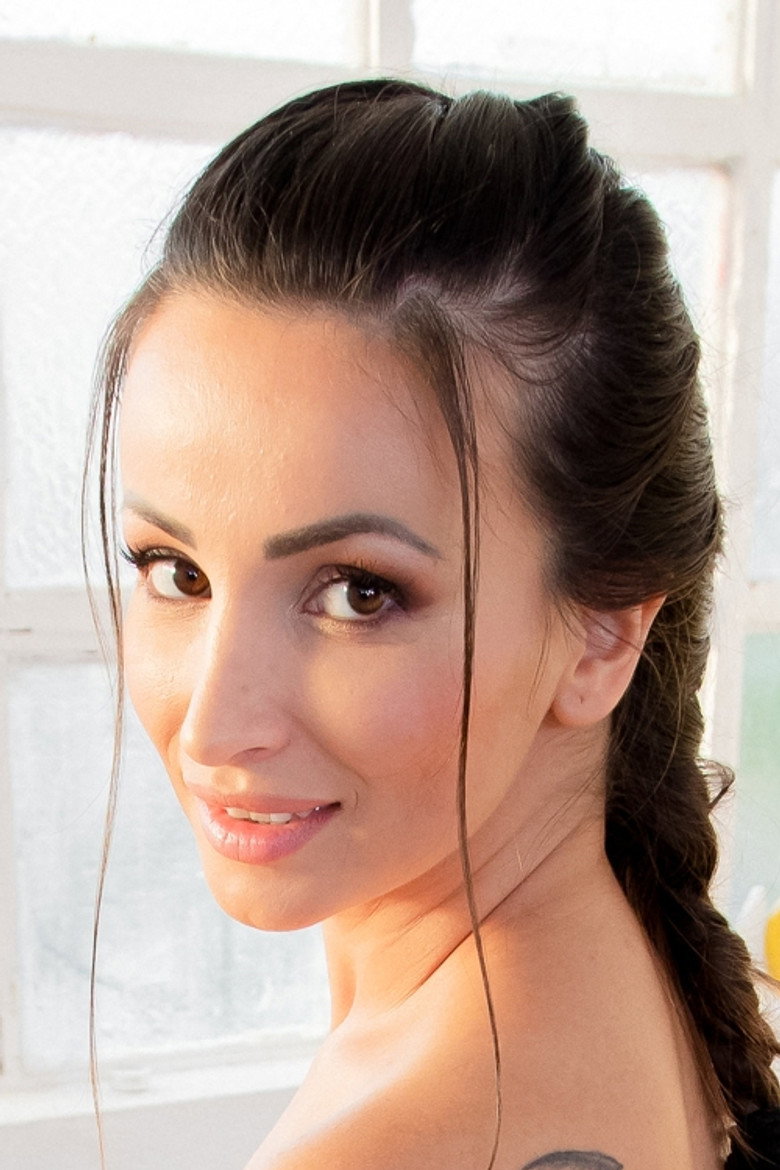 Alyssia Kent photo 5
