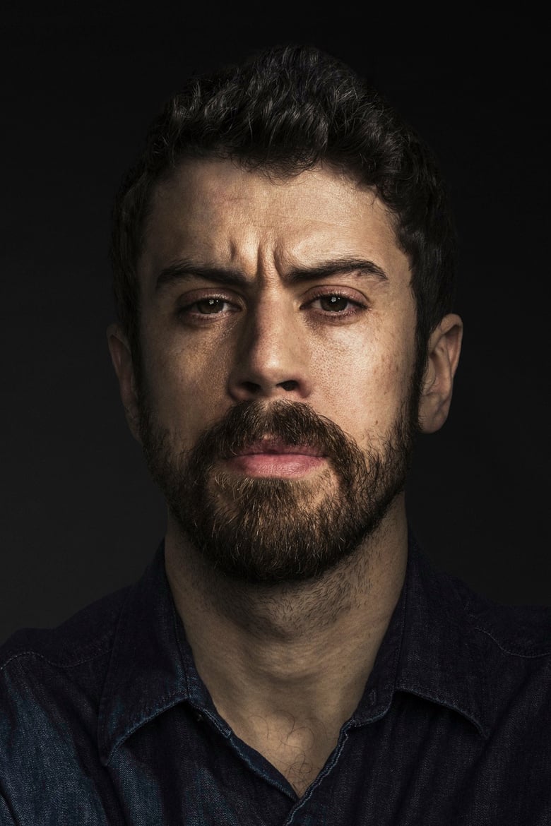 Toby Kebbell headshot