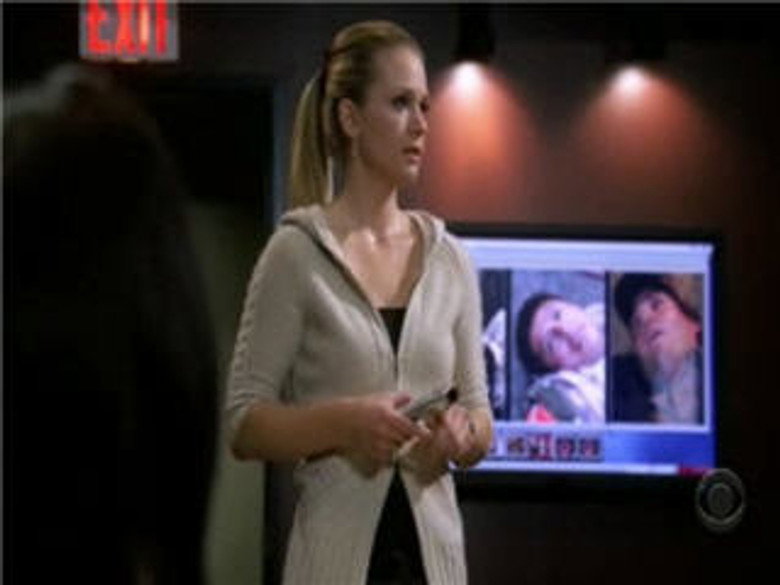 Criminal Minds S02E17 — Distress episode still