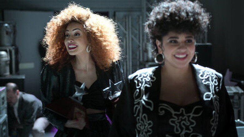 Selena: The Series S01E05 — Dulce Amor episode still