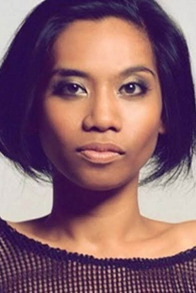 Dinda Amanda portrait image