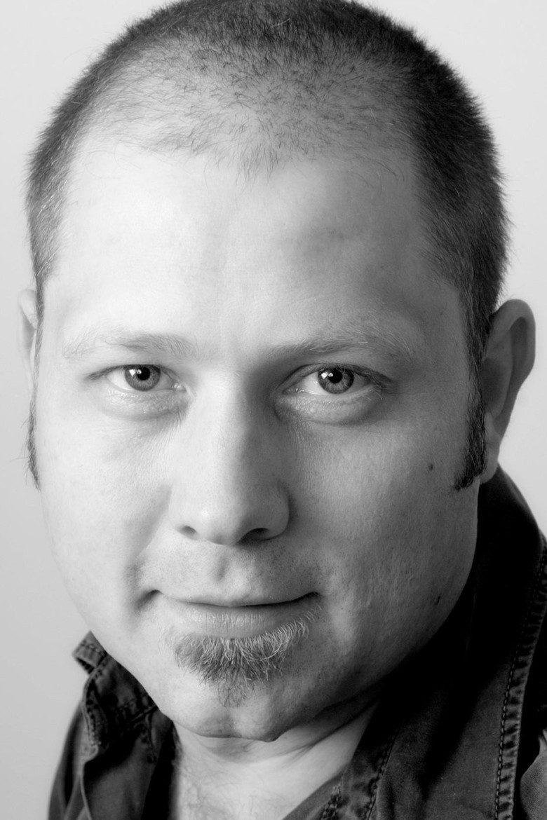 Stephen Thompson portrait image