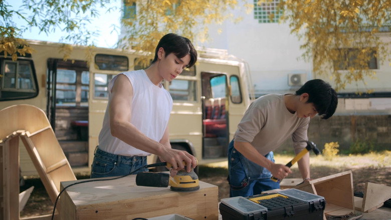 Still from รักสลับโลก - Season 1 Episode 6