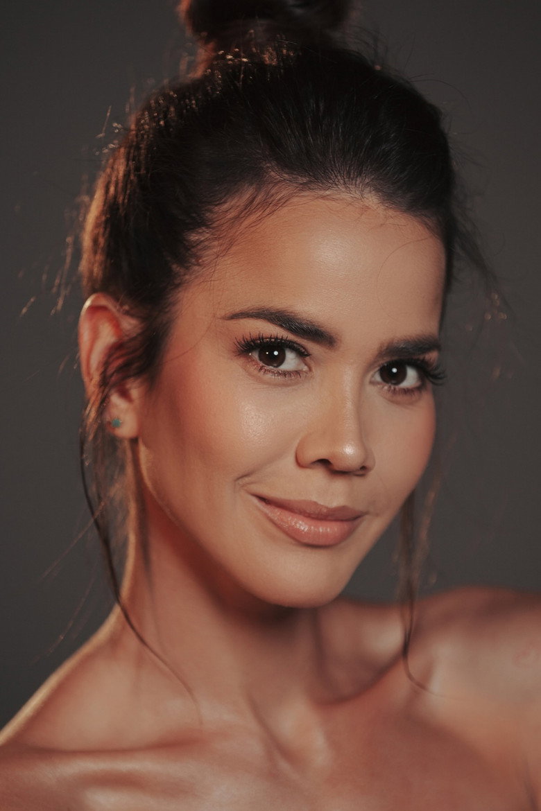 Laura de León photo 3