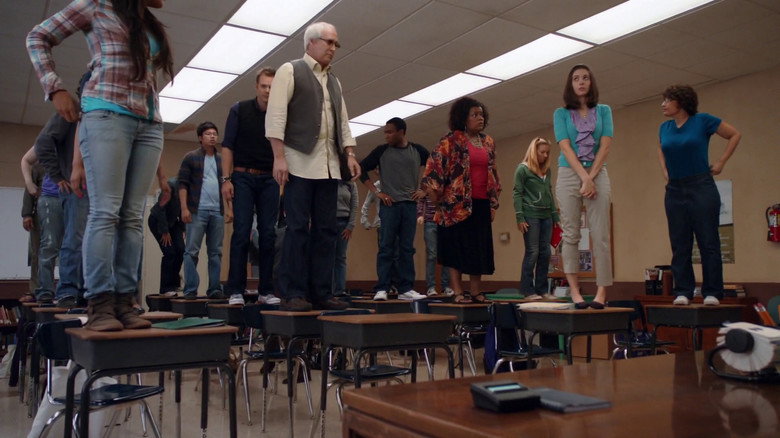 Community S01E03 — Introduction to Film episode still