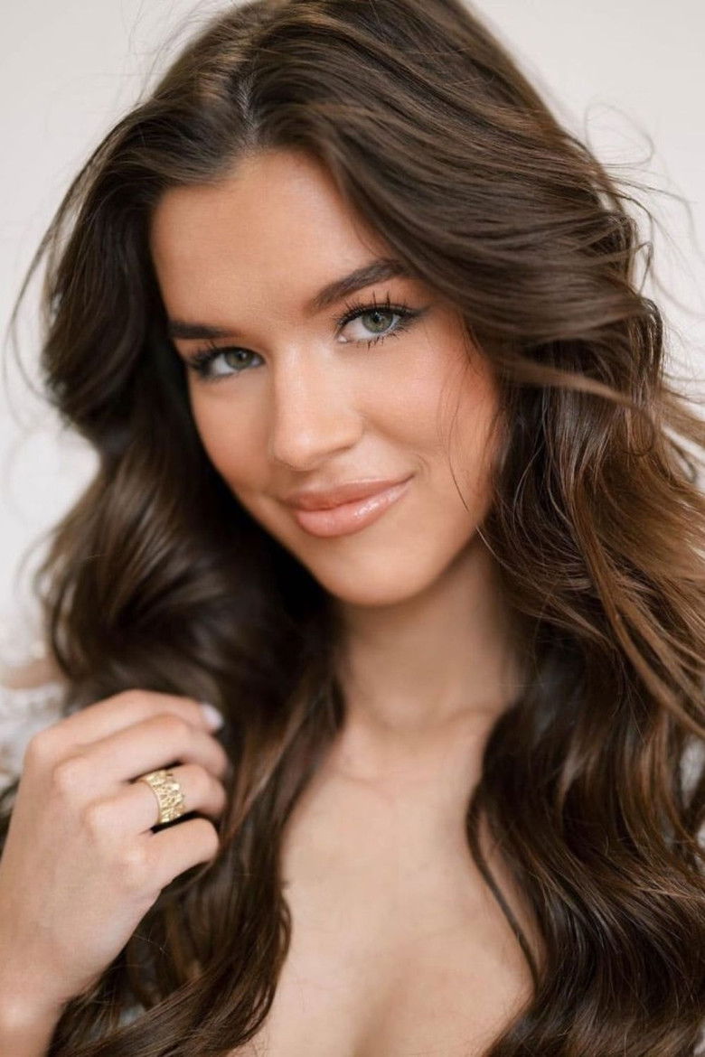 Sophie Burzynski portrait image