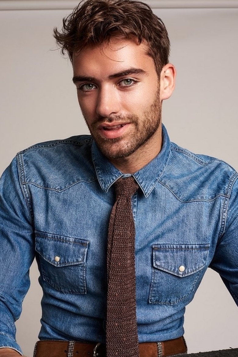 Ảnh Bryan Lewis