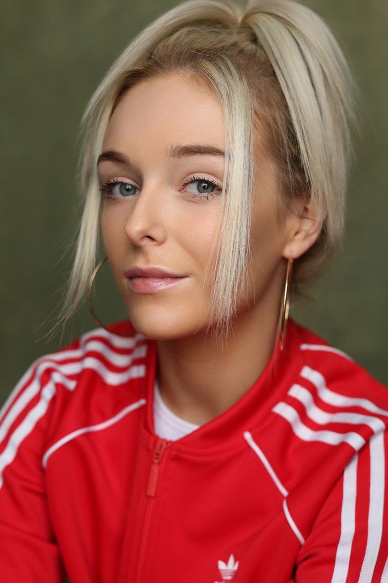 Caitlin Fitton portrait image