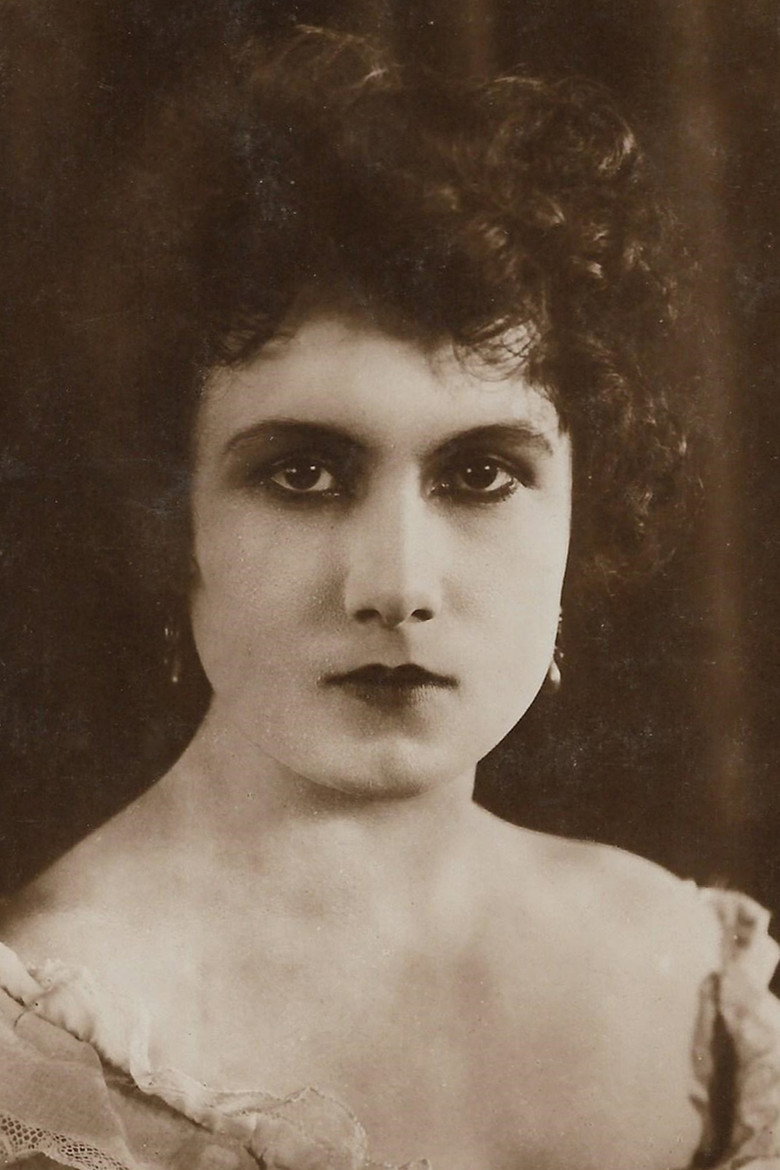 Suzanne Delmas photo 2