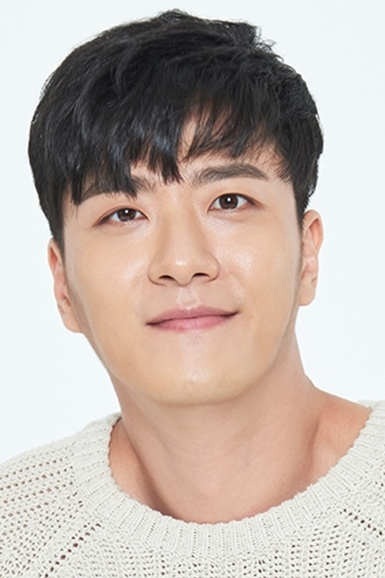 Yoon Hyeong-yeol portrait image