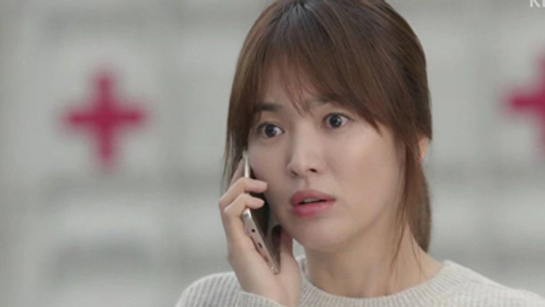Still from Descendants of the Sun - Season 1 Episode 10