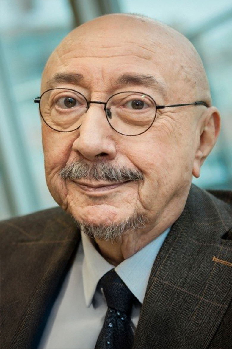 Özdemir Erdoğan portrait image