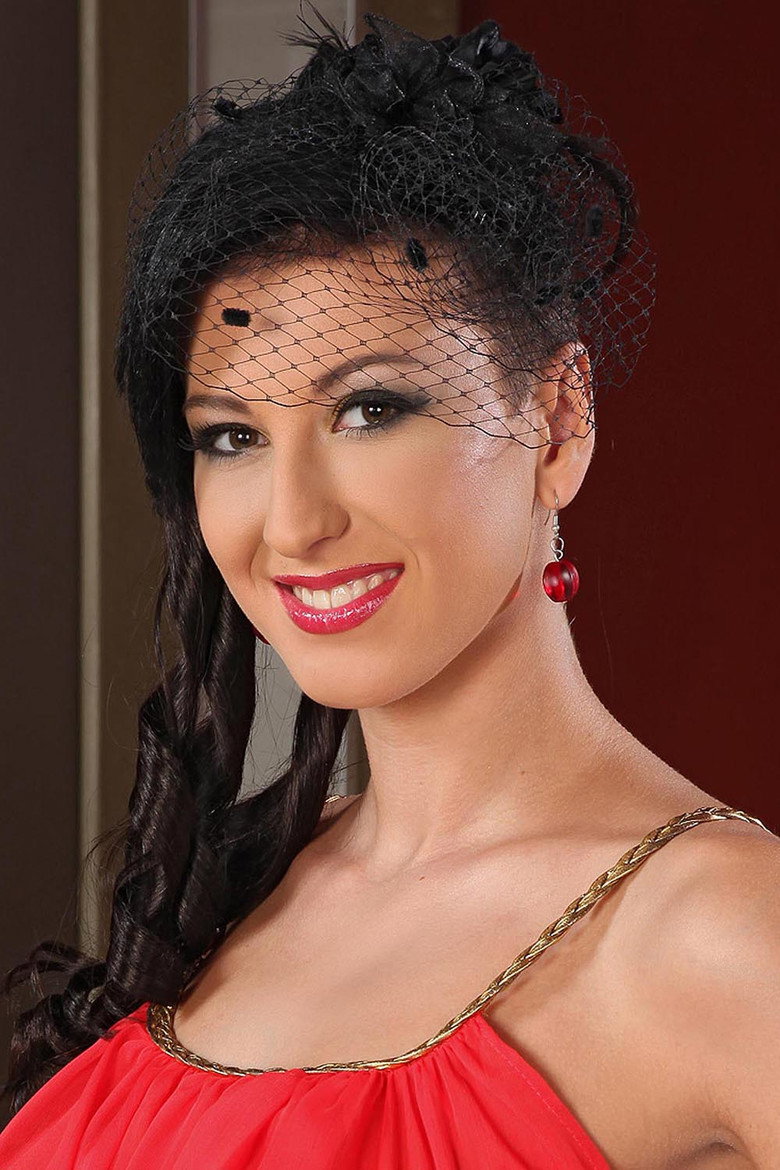 Emylia Argan photo 3