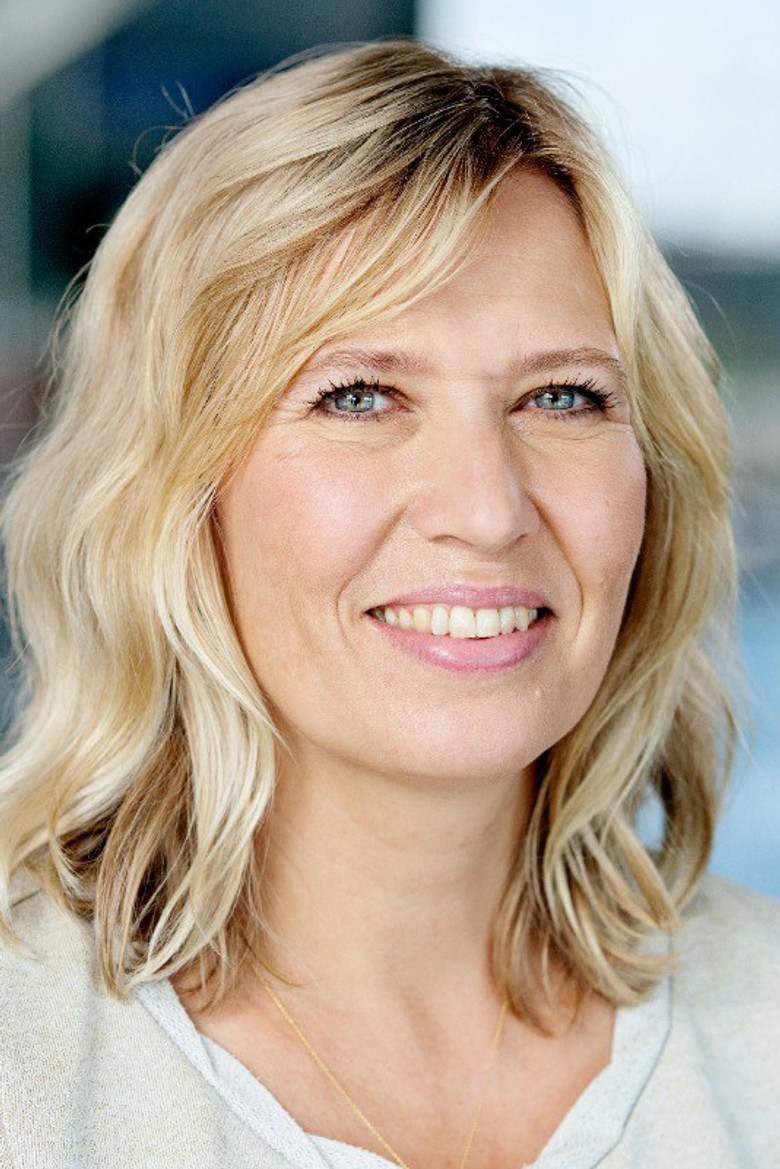 Lea Løbger portrait image