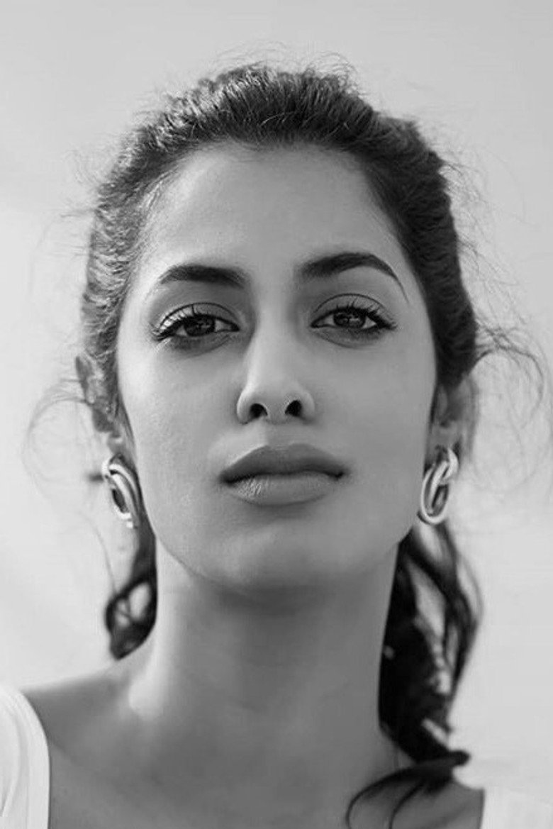 Pooja Kiran photo