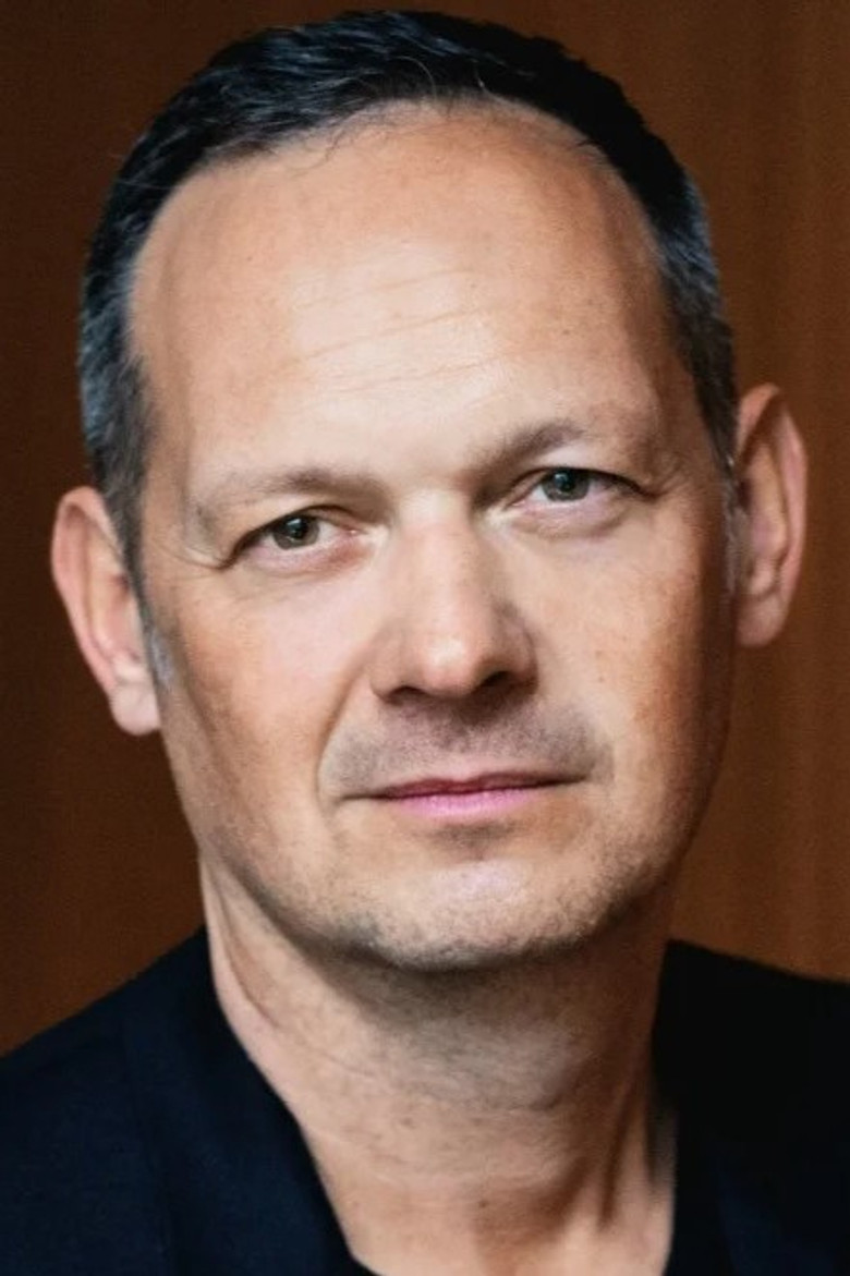 Martin Todsharow portrait image