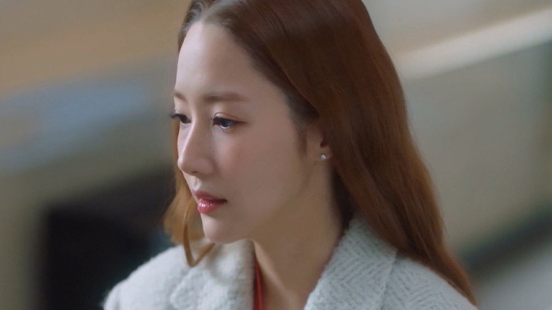 Still from Love in Contract - Season 1 Episode 13