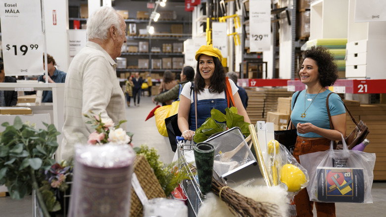 Still from Broad City - Season 5 Episode 6