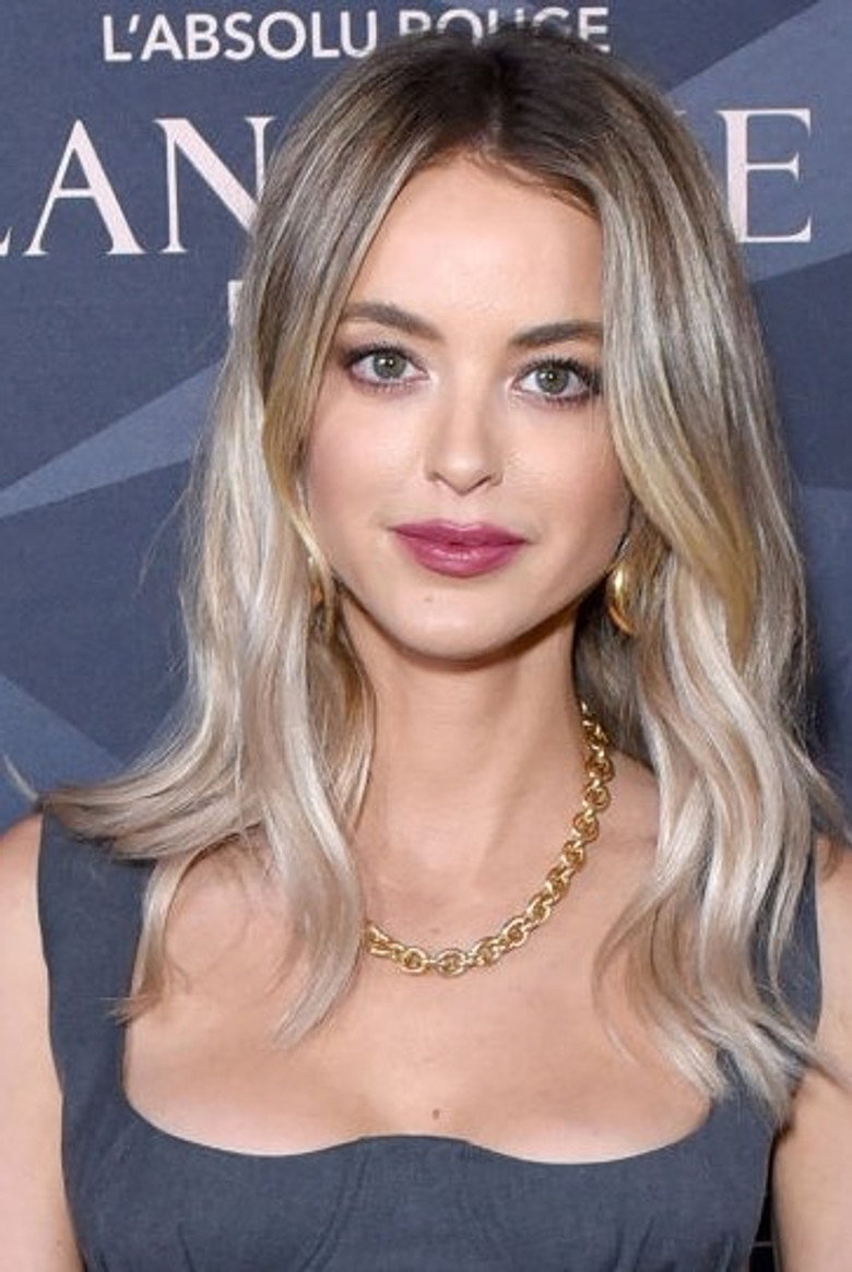 Kaitlynn Carter portrait