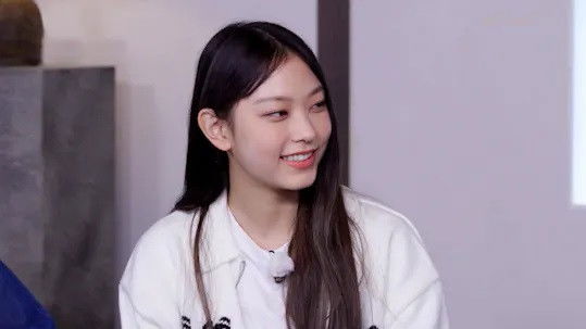 Still image for NewJeans Code in Busan season 1 episode 3: From Food to Experience! NewJeans' Trip to Busan Still image for NewJeans Code in Busan season 1 episode 3: From Food to Experience! NewJeans' Trip to Busan