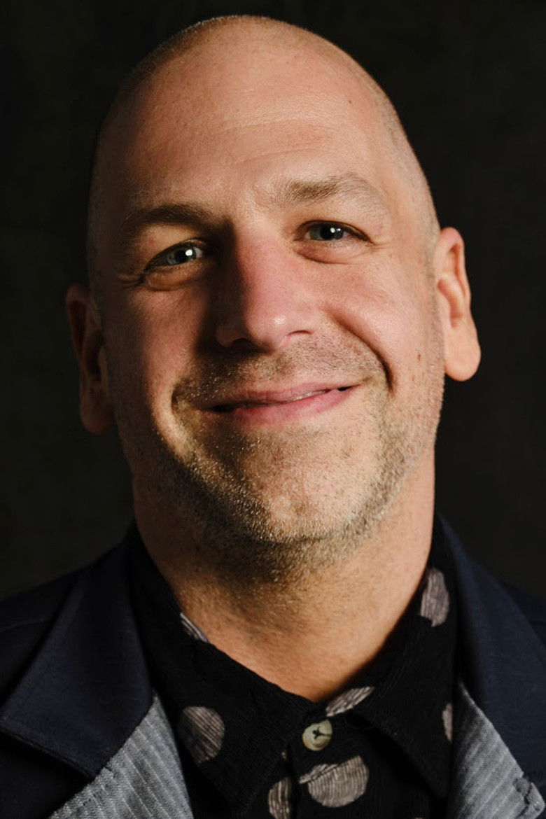 Justin Noble portrait image