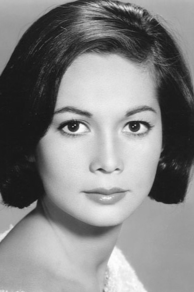 Nancy Kwan photo 8