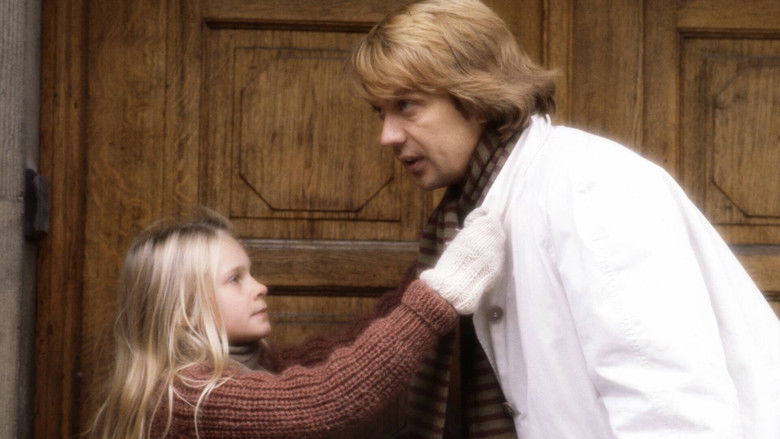 Image d'arrière-plan 2 du film En flicka på halsen