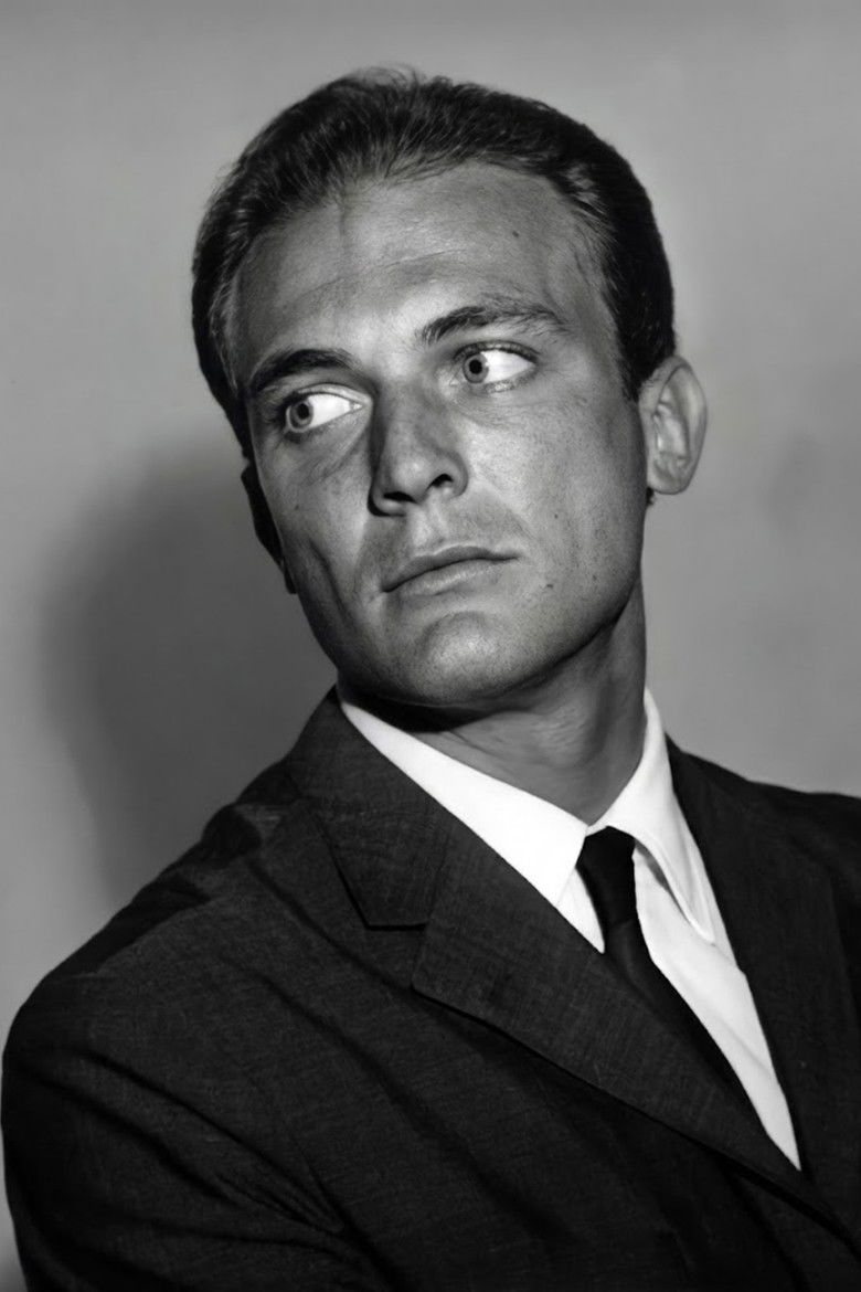 Luiz Américo portrait image