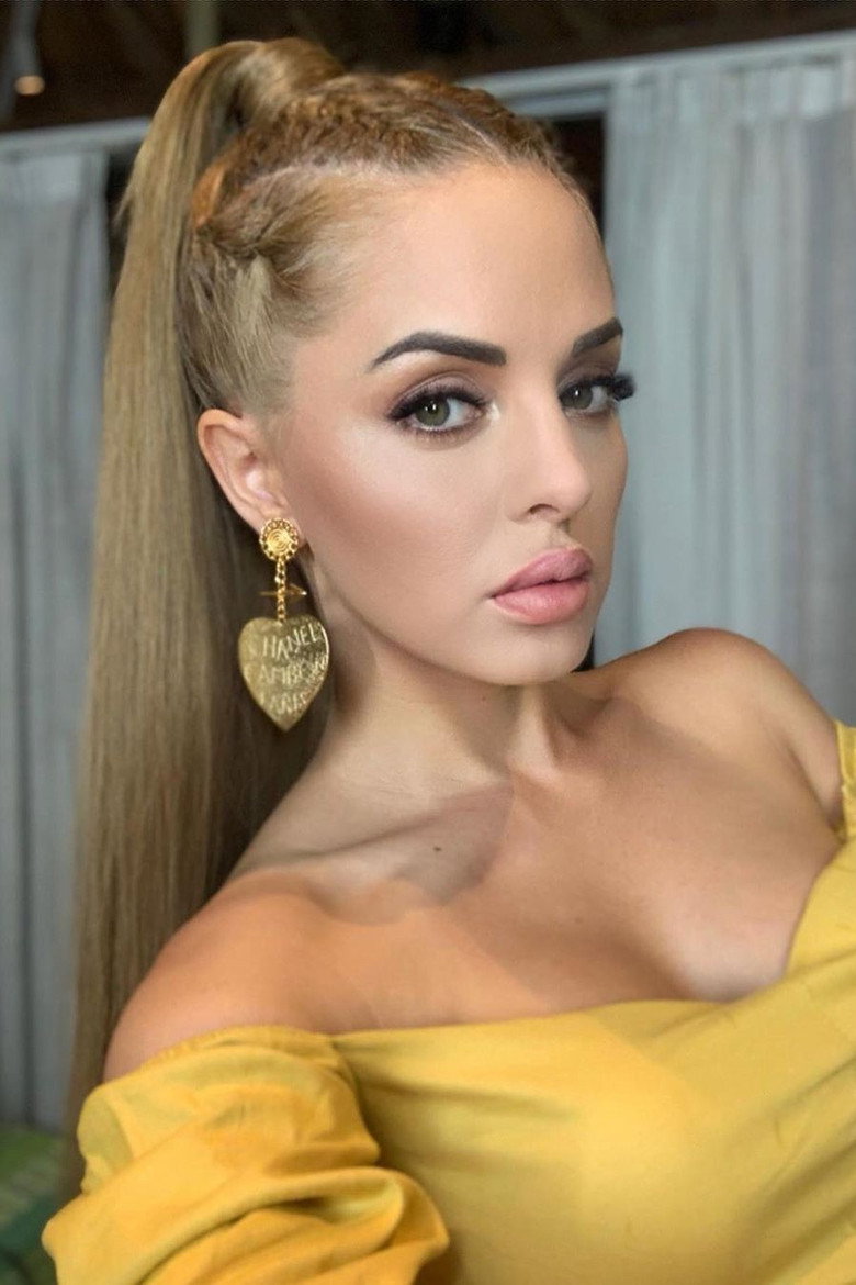 Yuliya Efremenkova portrait